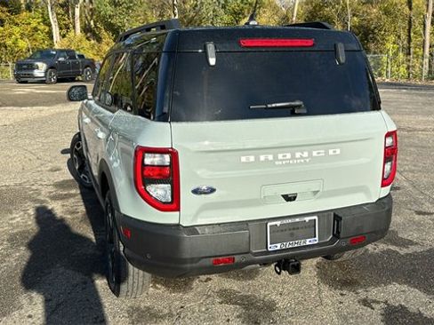 Used 2022 Ford Bronco Sport Outer Banks w/ Tech Package image 5