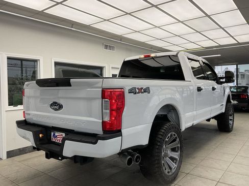 Used 2017 Ford F250 XLT image 5