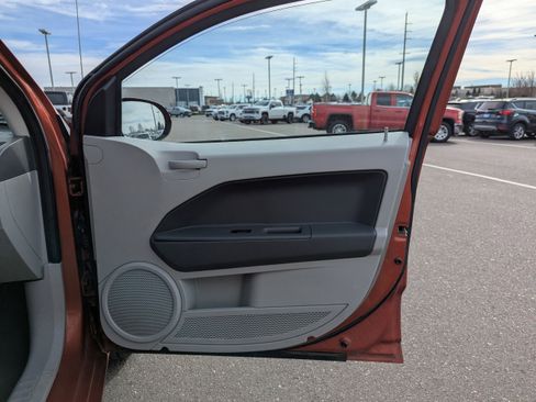 Used 2007 Dodge Caliber SXT image 29