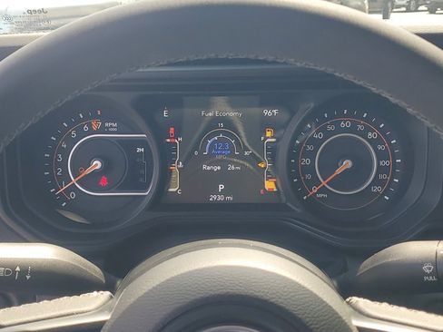 Used 2025 Jeep Gladiator Mojave AWD/4WD image 27