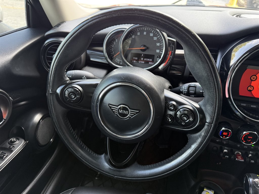 Used 2019 MINI Cooper 2-Door Hardtop FWD image 18