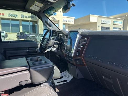 Used 2013 Ford F250 Lariat w/ Lariat Ultimate Pkg AWD/4WD image 18