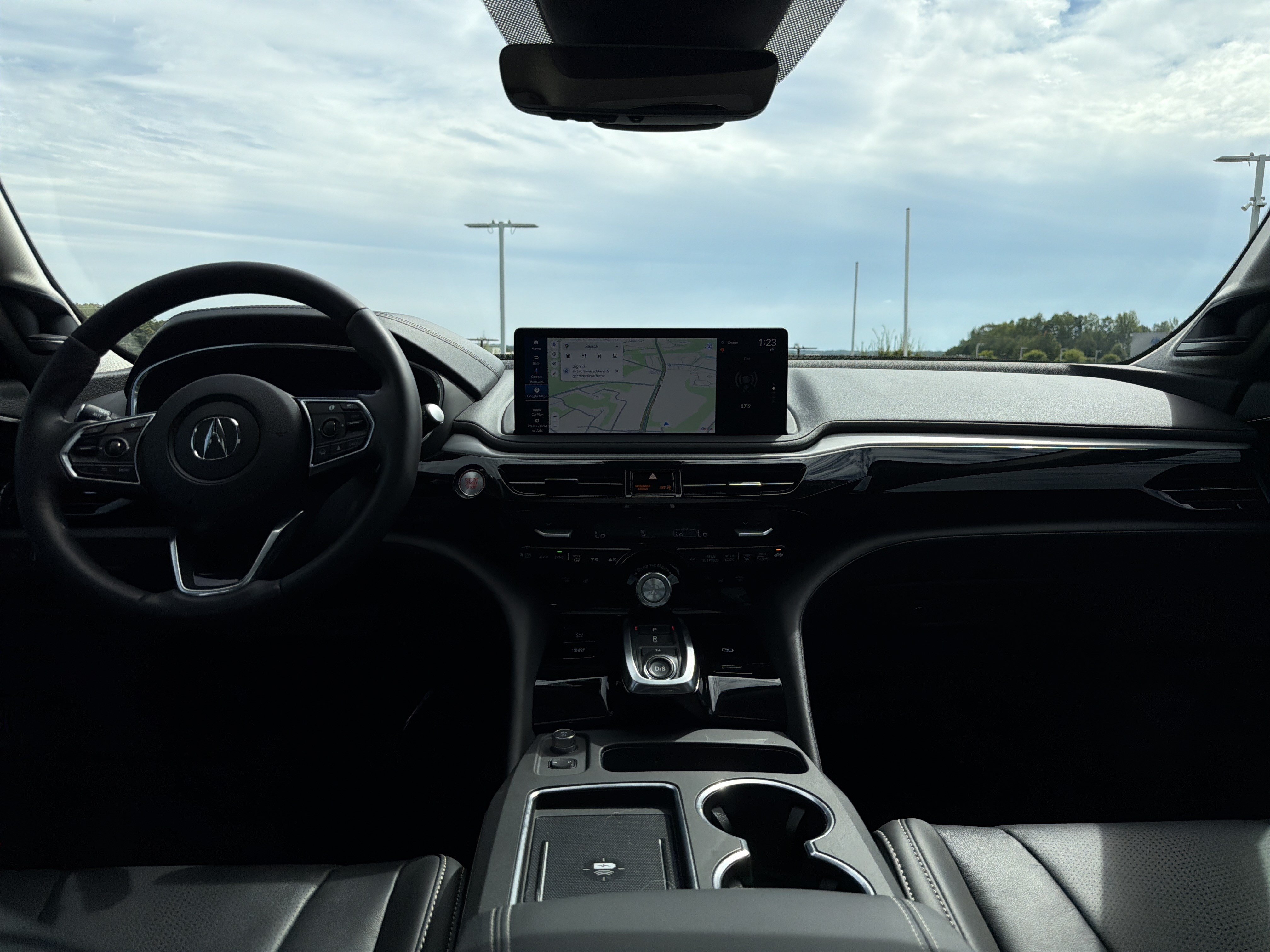 Used 2025 Acura MDX w/ Technology Package FWD image 29