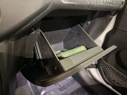 Used 2019 Jeep Wrangler Unlimited Rubicon image 28