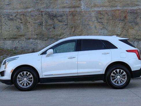 Used 2017 Cadillac XT5 Luxury w/ Driver Awareness Package image 3