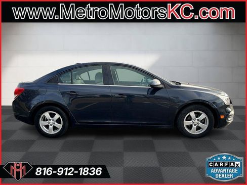 Used 2016 Chevrolet Cruze LT FWD image 7