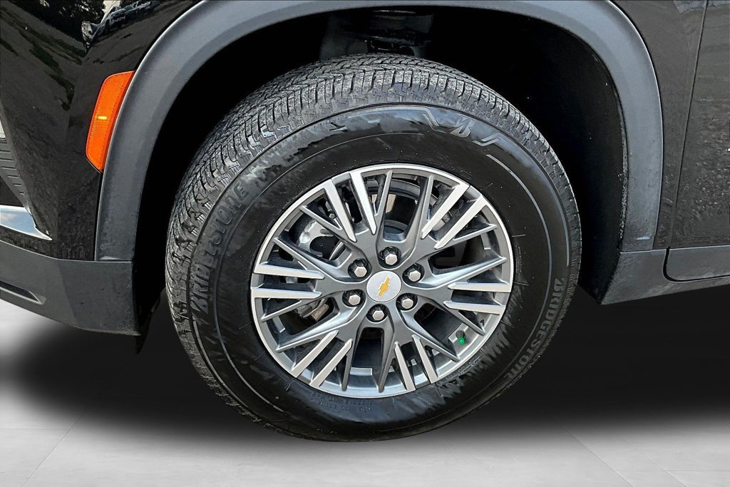 Used 2026 Chevrolet Traverse LT w/ Driver Confidence Package AWD/4WD image 36
