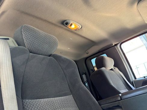 Used 2002 Ford F250 XLT AWD/4WD image 17