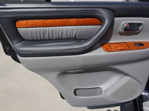 Used 2007 Lexus LX 470 4WD image 35