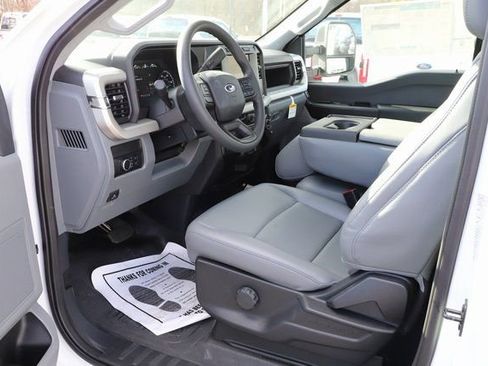 Used 2024 Ford F550 4x4 Regular Cab Super Duty image 16