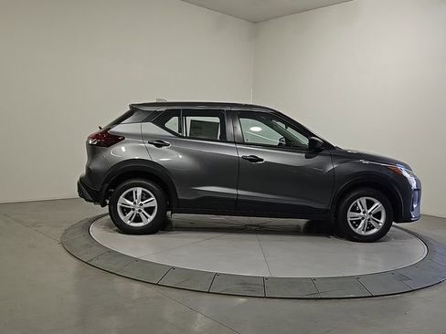 New 2025 Nissan Kicks Play S image 6