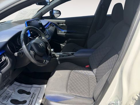Used 2021 Toyota C-HR XLE image 15