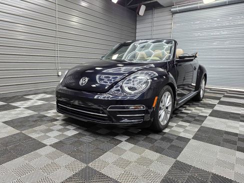Used 2018 Volkswagen Beetle 2.0T S w/ Style & Comfort Package FWD image 39