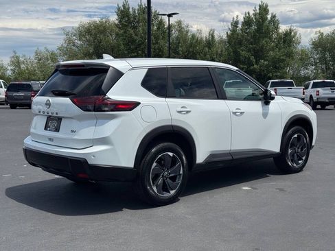 Used 2024 Nissan Rogue SV FWD image 6