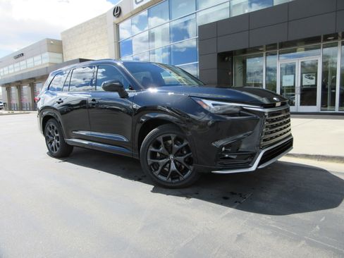 New 2026 Lexus TX 500h AWD image 14