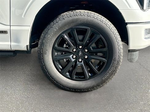 Used 2025 Ford F150 Platinum image 31