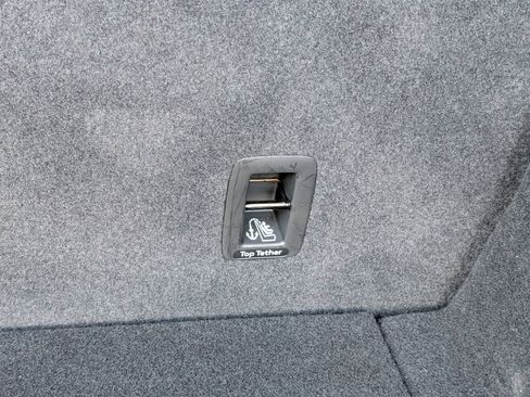 Used 2025 Audi Q5 2.0T Premium image 16