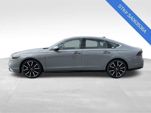 Used 2025 Honda Accord Touring image 4