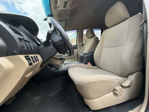 Used 2012 Toyota Tacoma 4x4 Double Cab w/ SR5 Pkg image 6