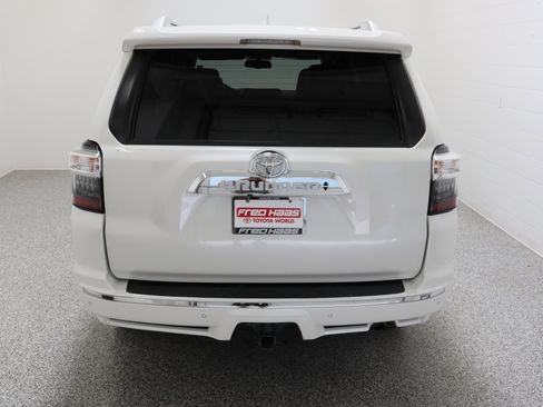 Used 2016 Toyota 4Runner Limited AWD/4WD image 8