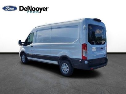New 2025 Ford Transit 250 148 Medium Roof w/ Exterior Upgrade Package