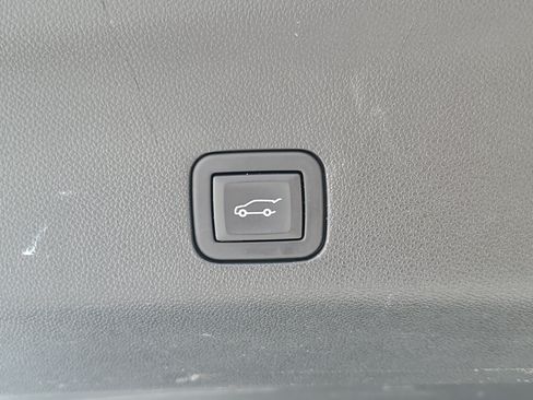 Used 2023 Chevrolet Tahoe RST RWD image 9