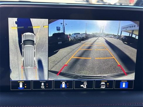 Used 2021 Chevrolet Tahoe RST w/ Luxury Package image 27