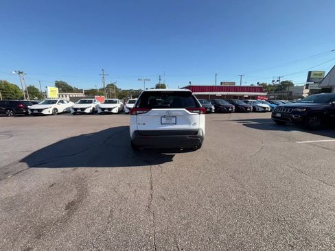 Used 2025 Toyota RAV4 LE image 16