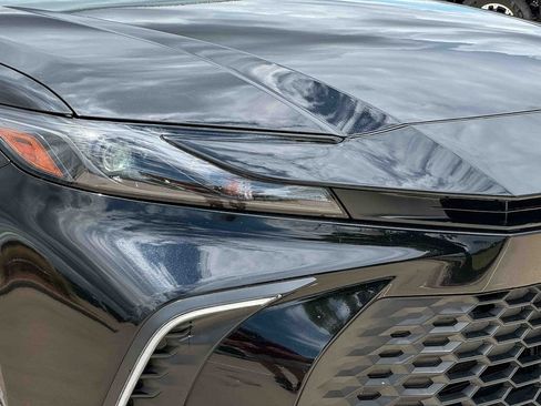 Used 2025 Toyota Camry SE w/ Convenience Package FWD image 10