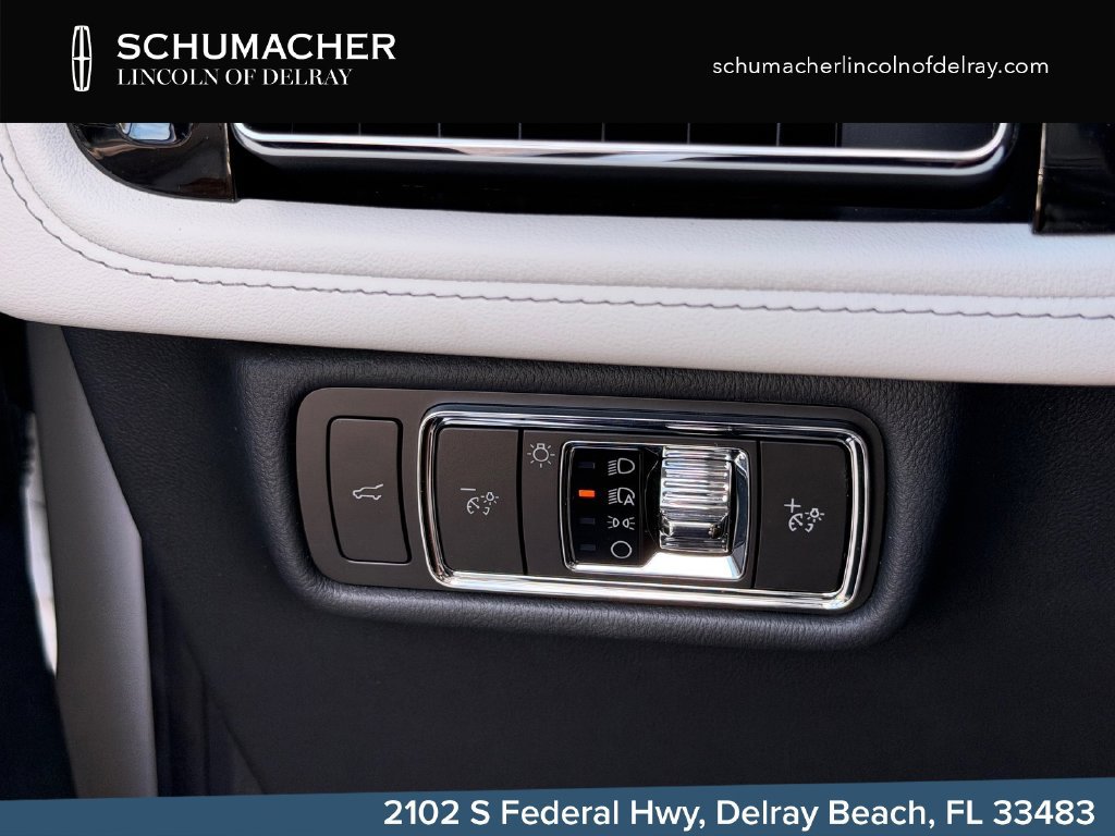 New 2027 Lincoln Aviator 2WD image 25