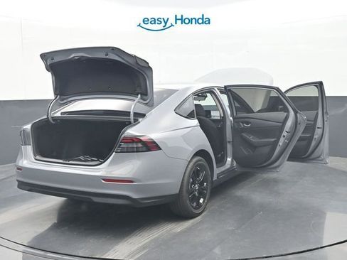 Used 2025 Honda Accord SE image 39