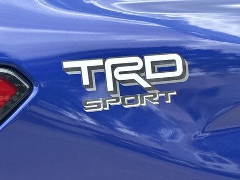 Used 2025 Toyota Tacoma TRD Sport AWD/4WD image 9