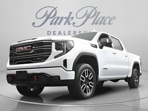 Used 2024 GMC Sierra 1500 AT4 w/ AT4 Preferred Package AWD/4WD image 32