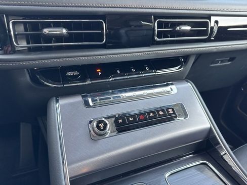 New 2025 Lincoln Aviator Premiere image 17