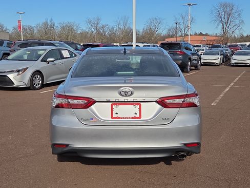 Certified 2020 Toyota Camry XLE image 4