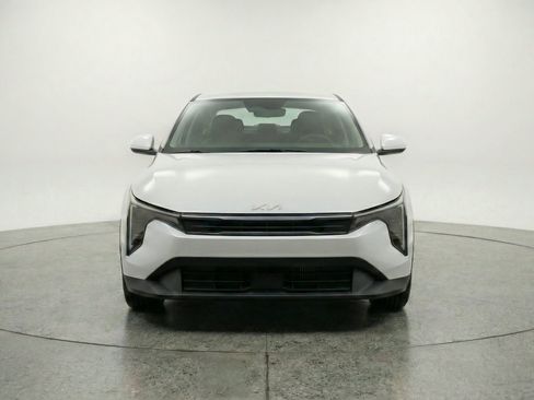 Used 2025 Kia K4 FWD image 2