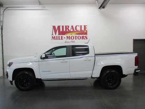 Used 2022 Chevrolet Colorado LT w/ LT Convenience Package image 2