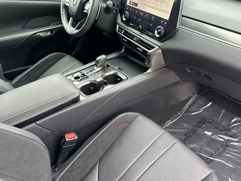 Certified 2024 Lexus RX 500h F Sport image 19