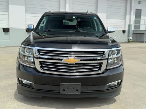 Used 2017 Chevrolet Suburban Premier AWD/4WD image 3