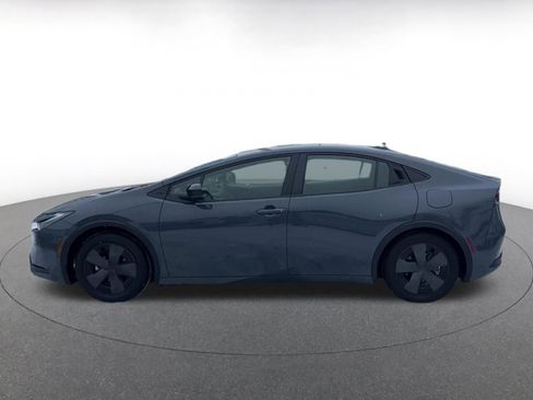Used 2025 Toyota Prius LE image 9