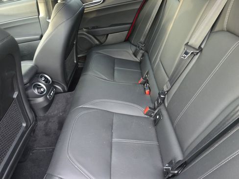 Used 2024 Alfa Romeo Giulia Sprint image 13