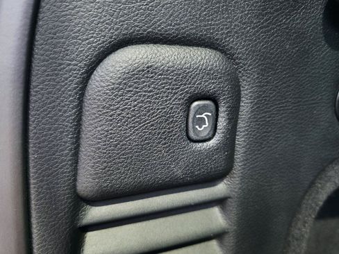 Used 2018 Jeep Grand Cherokee Limited AWD/4WD image 19