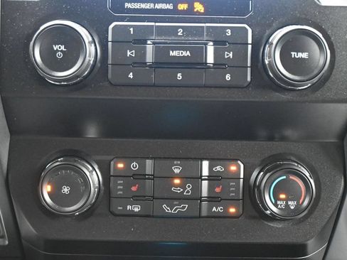 Used 2019 Ford F150 XLT w/ Equipment Group 302A Luxury AWD/4WD image 19