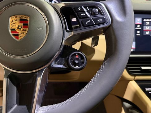 Used 2019 Porsche Cayenne AWD/4WD image 33