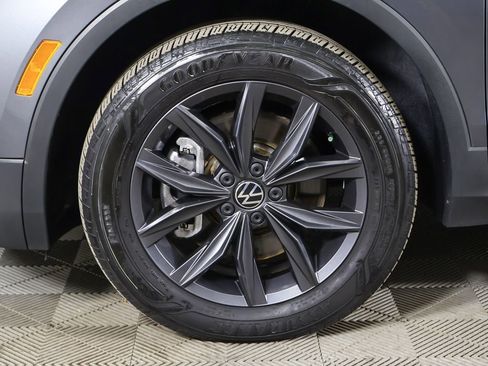 Certified 2023 Volkswagen Tiguan SE image 22