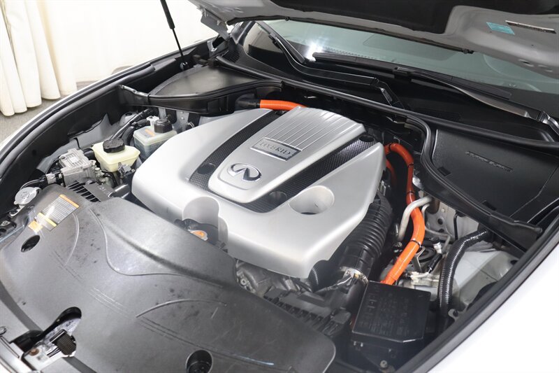 Used 2013 INFINITI M35 w/ Premium Pkg RWD image 32