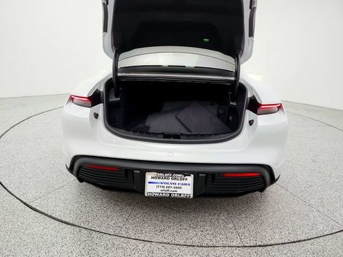 Used 2022 Porsche Taycan RWD image 16