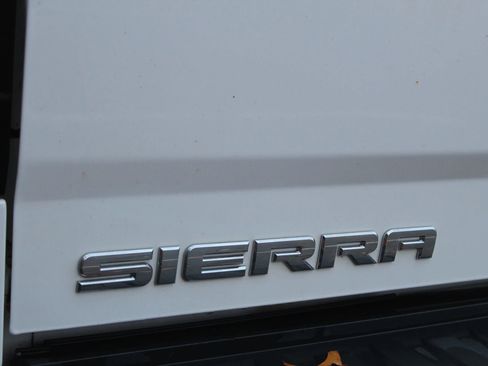 Used 2017 GMC Sierra 1500 SLE w/ SLE Value Package image 40