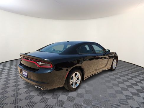 Used 2022 Dodge Charger SXT w/ Leather Interior Group RWD image 4