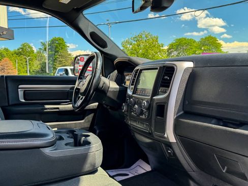 Used 2022 RAM 1500 Classic Warlock AWD/4WD image 15